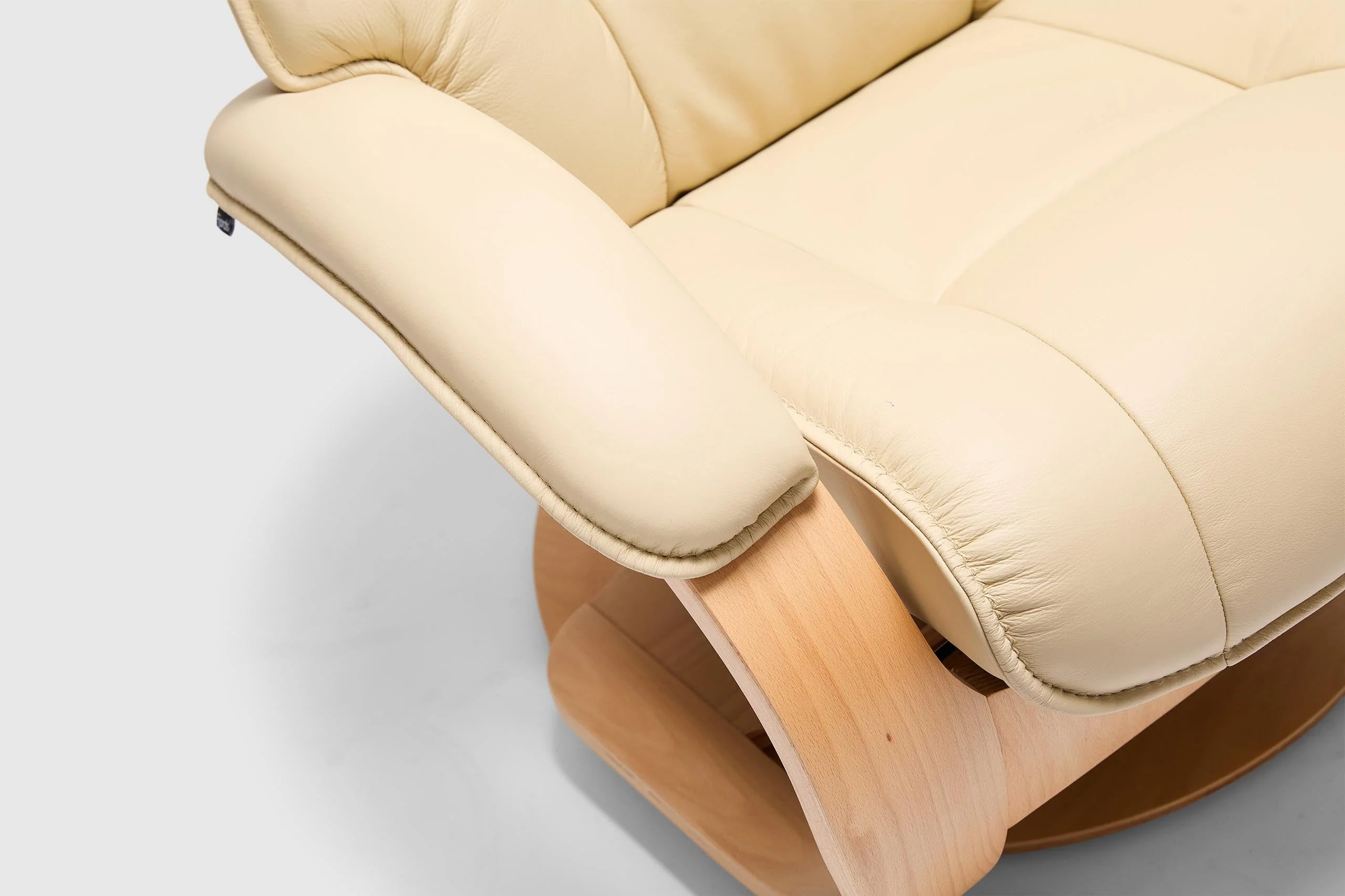 Admiral Fjords Large Recliner Chair + Footstool - Image 11