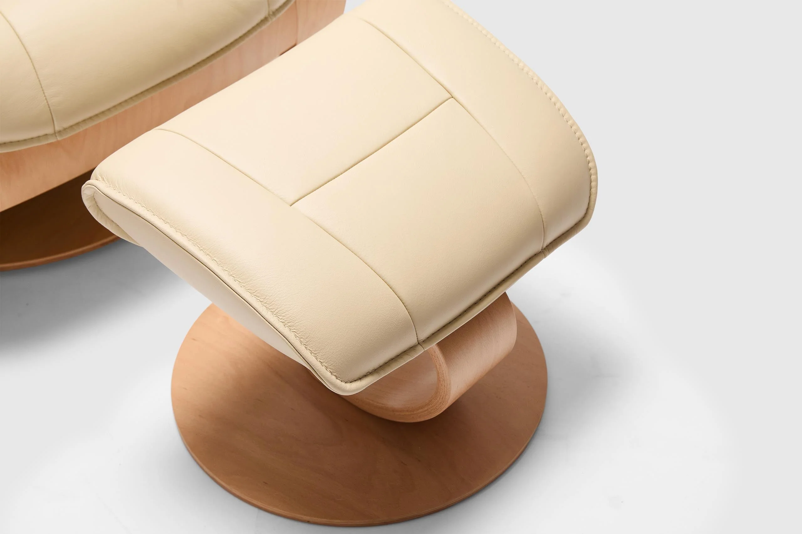 Admiral Fjords Large Recliner Chair + Footstool - Image 16