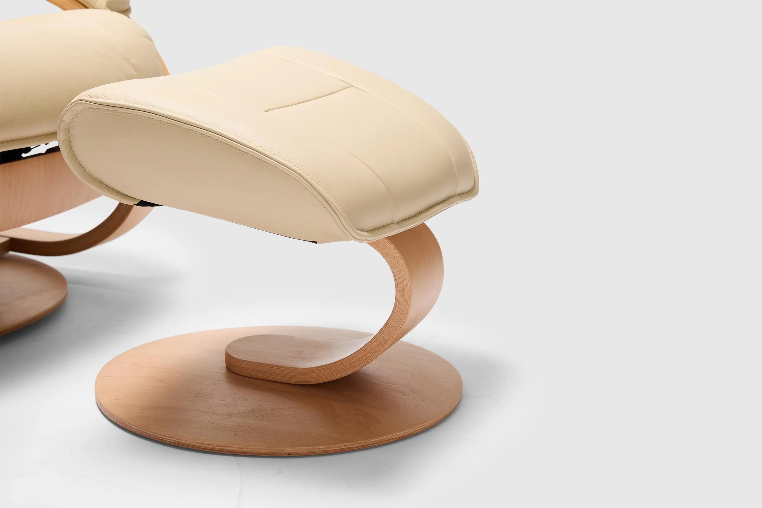 Admiral Fjords Large Recliner Chair + Footstool - Image 17