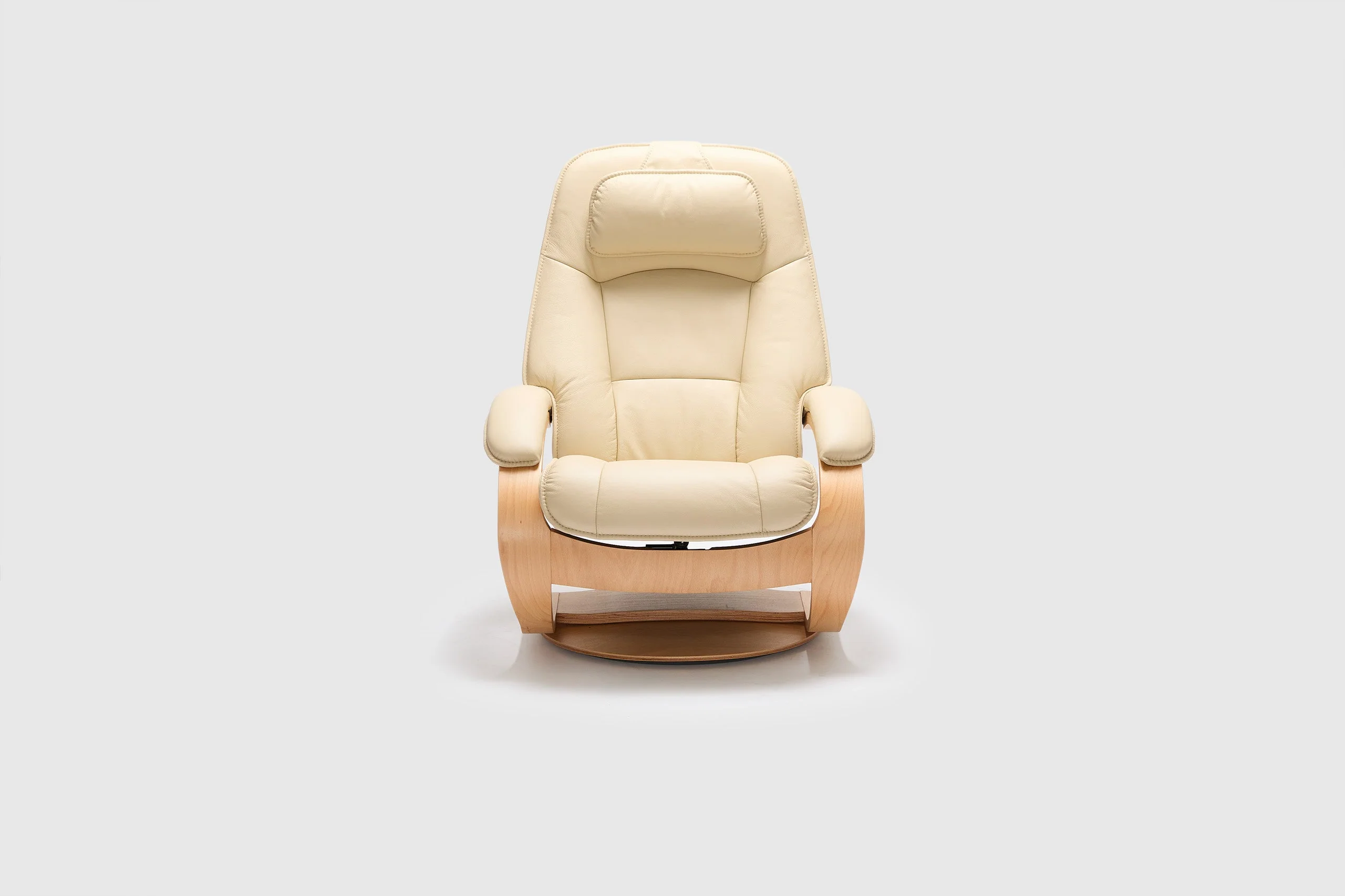 Admiral Fjords Large Recliner Chair + Footstool - Image 3