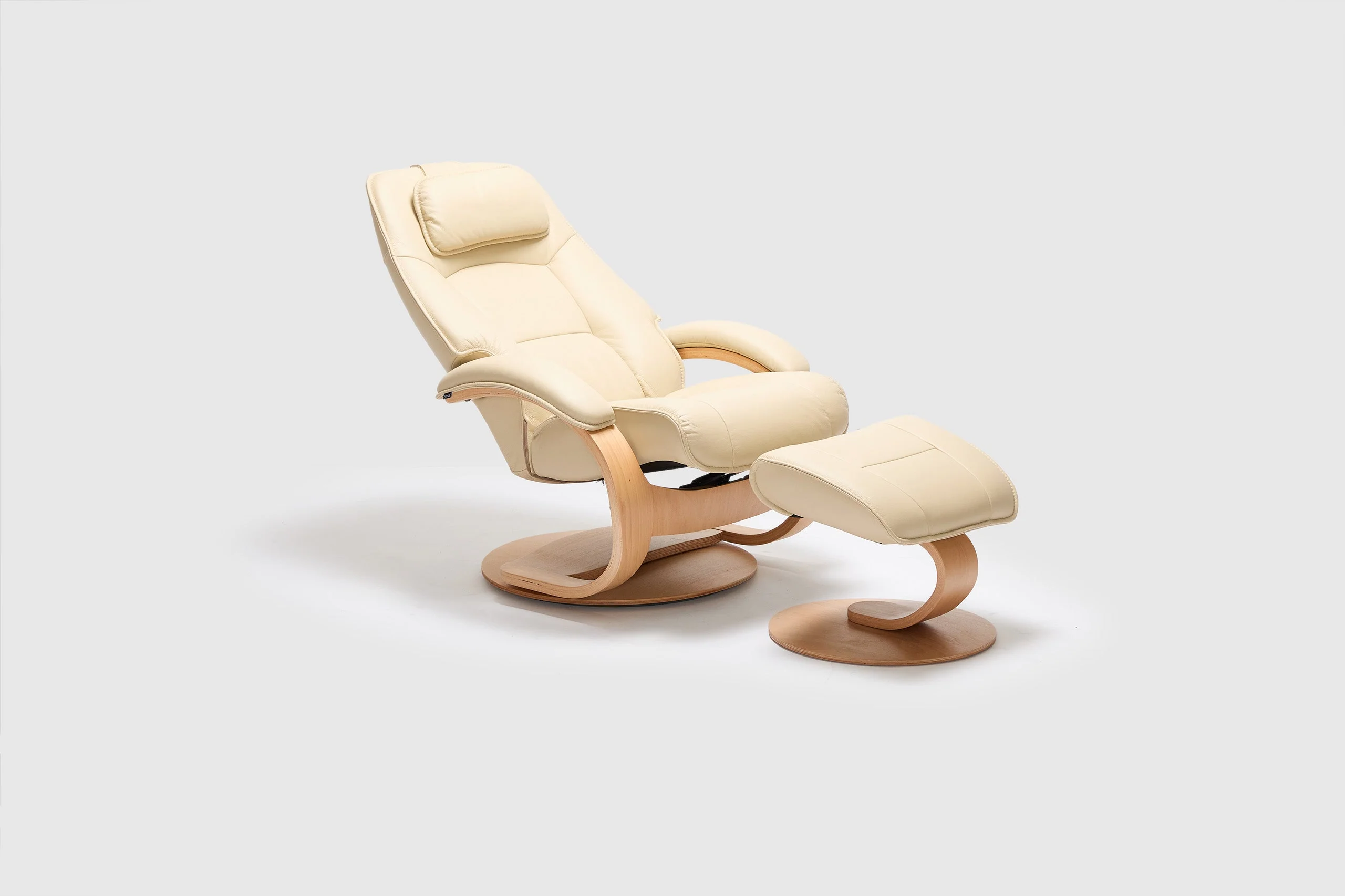 Admiral Fjords Large Recliner Chair + Footstool - Image 7