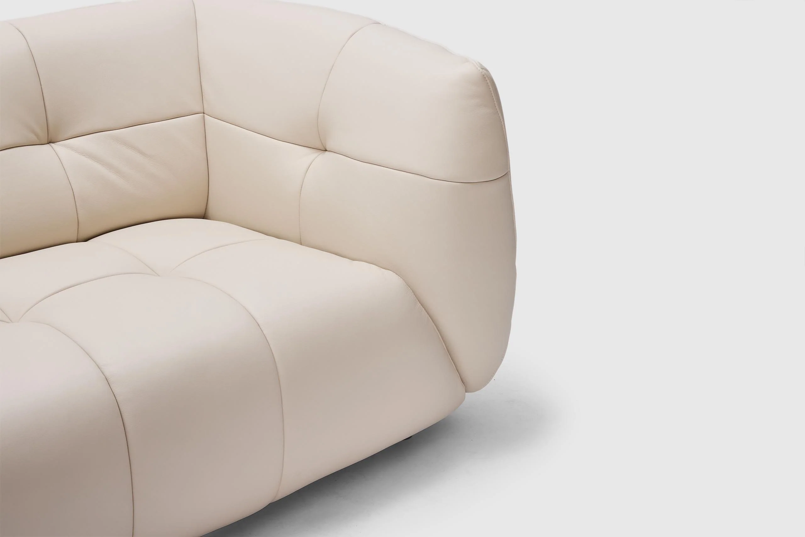 Bric 4 Seater Leather *Ex-Demonstration* - Image 5