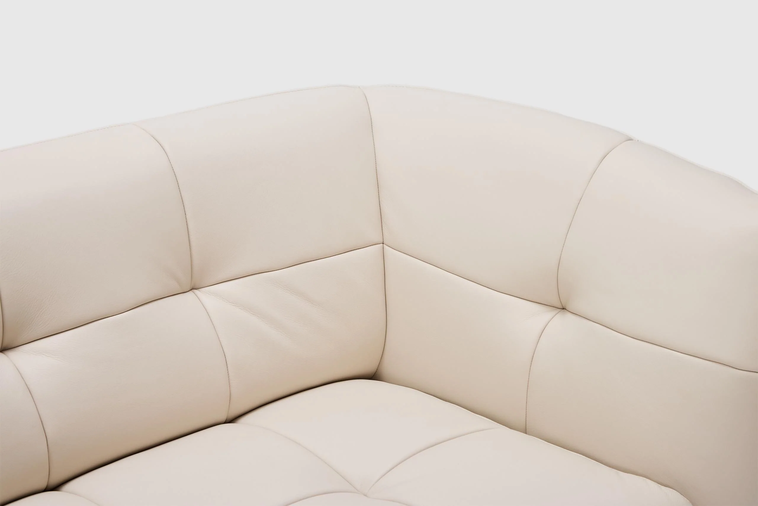 Bric 4 Seater Leather *Ex-Demonstration* - Image 6