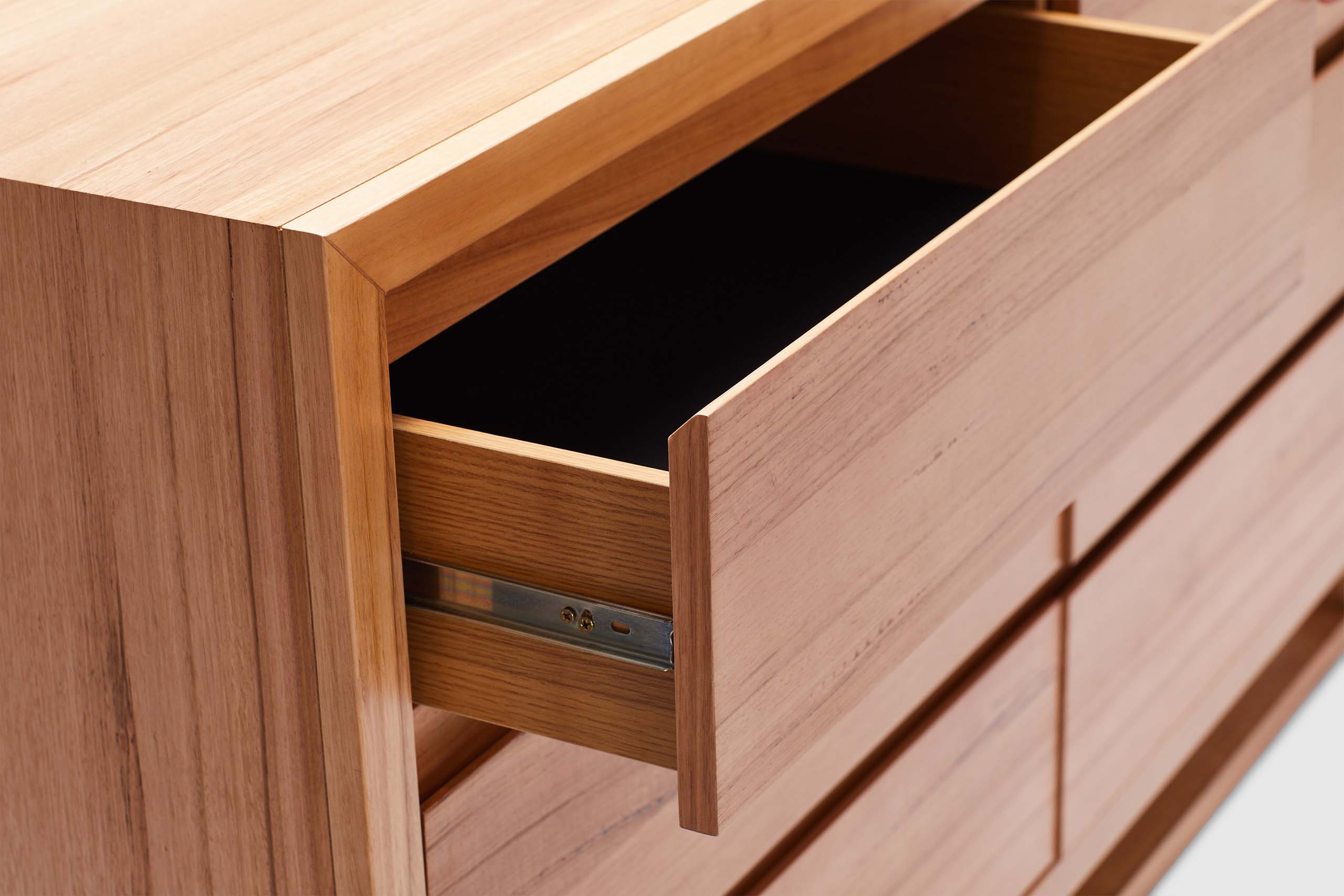 Dante Dresser - Image 13