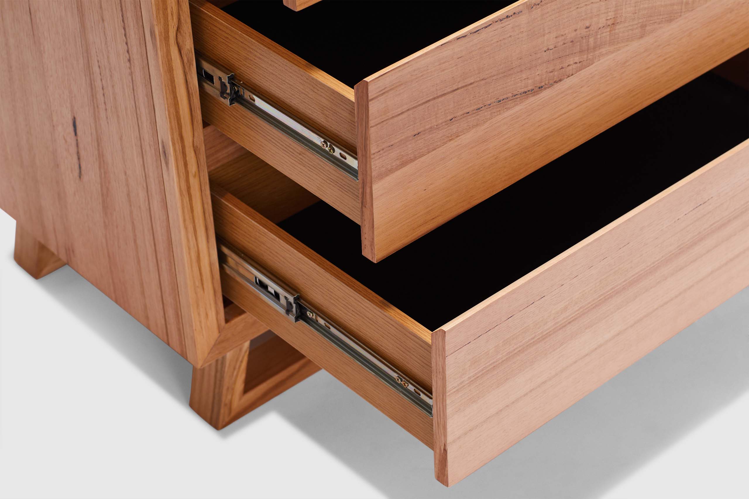 Dante Dresser - Image 9