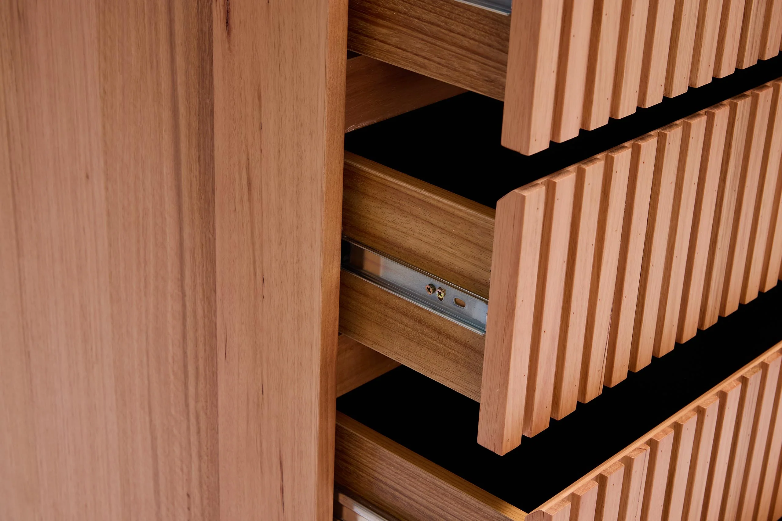 Harlow Tallboy - Image 6