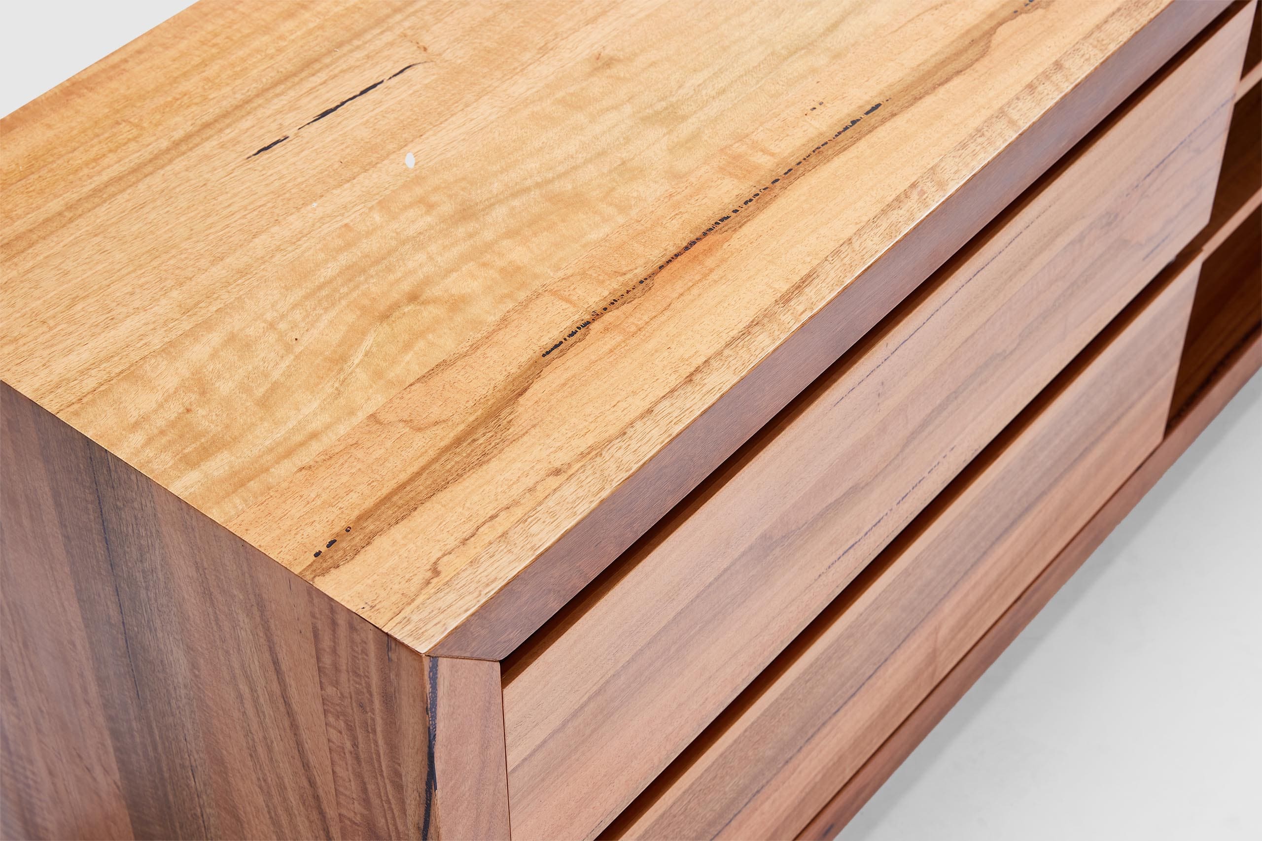 Kalgoolie Entertainment Unit - 240cm - Image 10