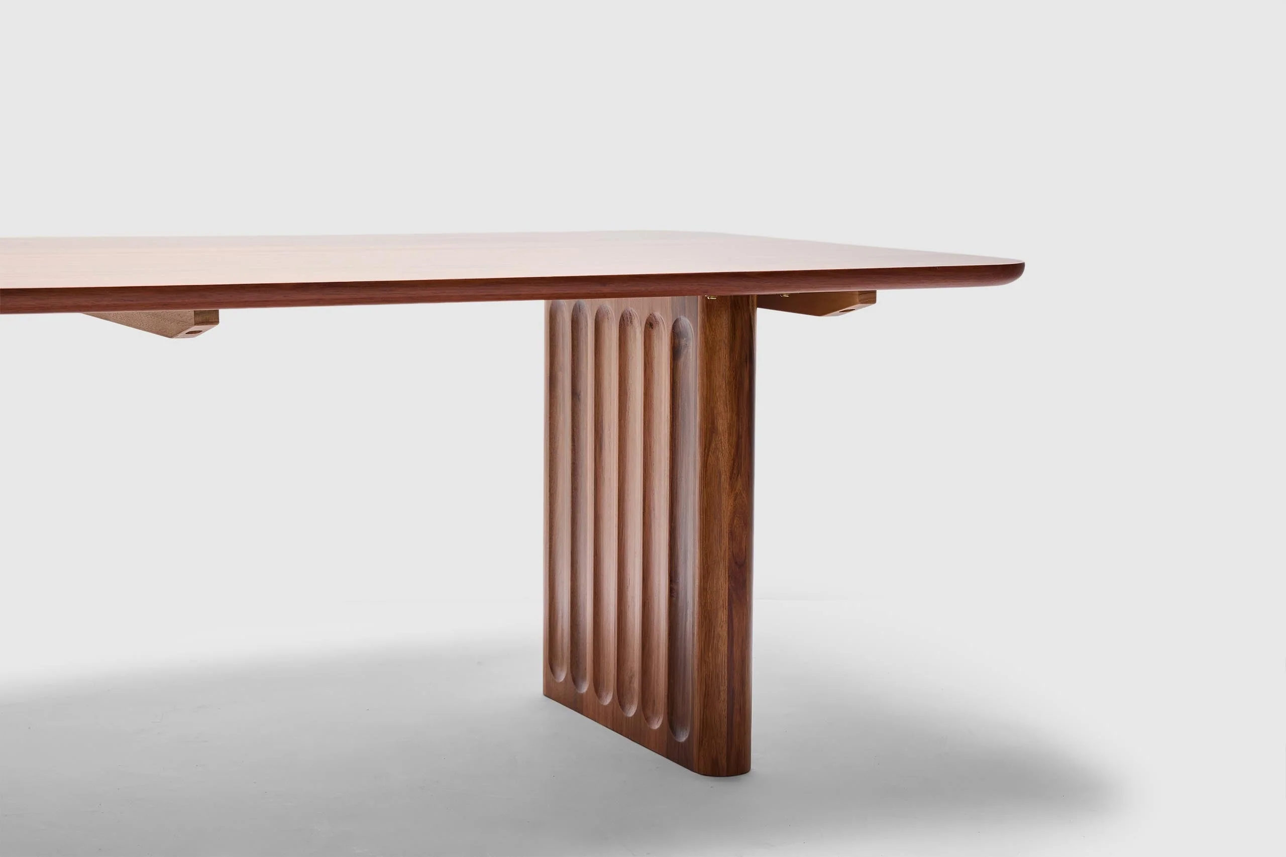 Penia Dining Table - Image 4