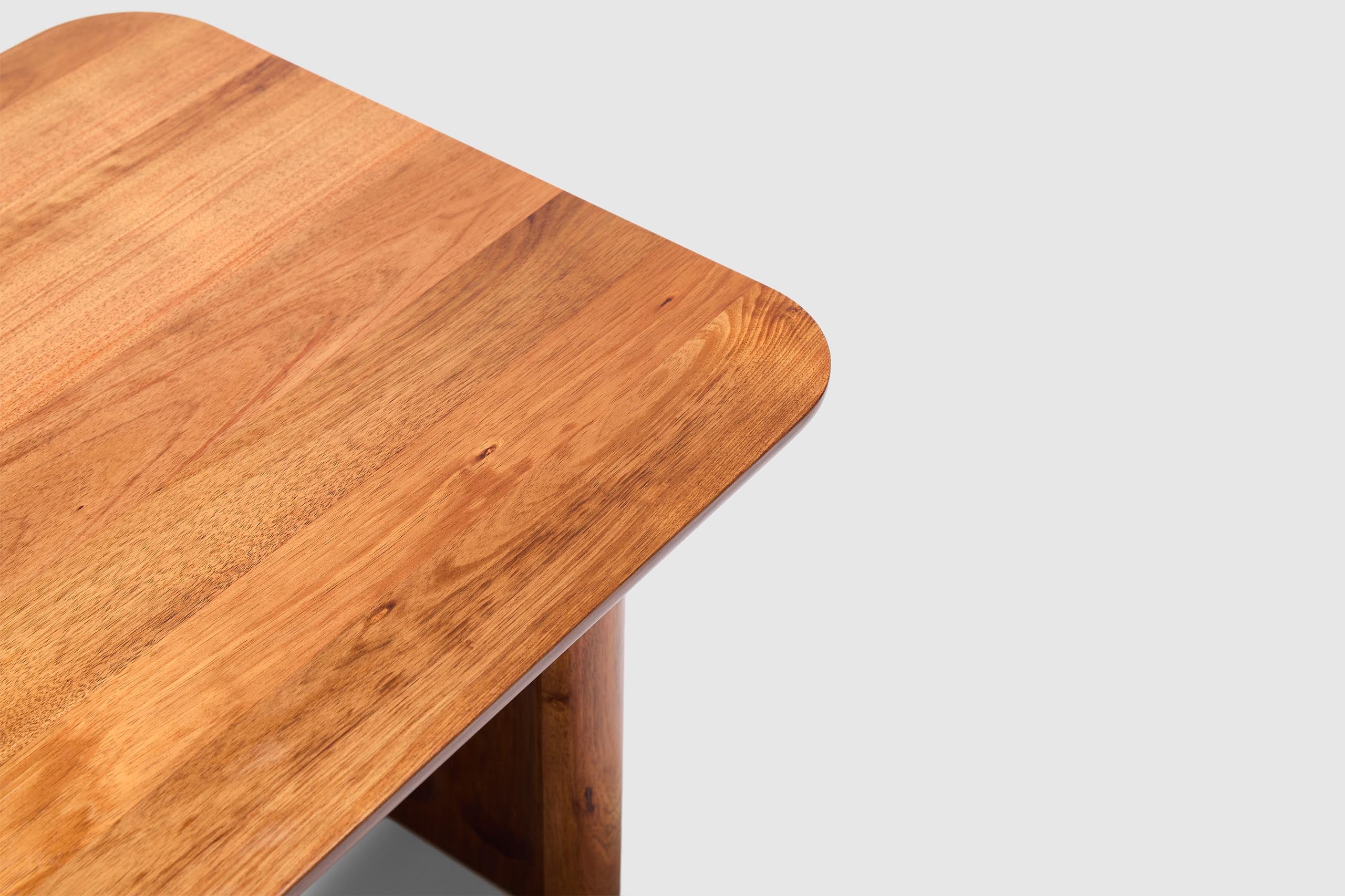 Penia Lamp Table - Image 7