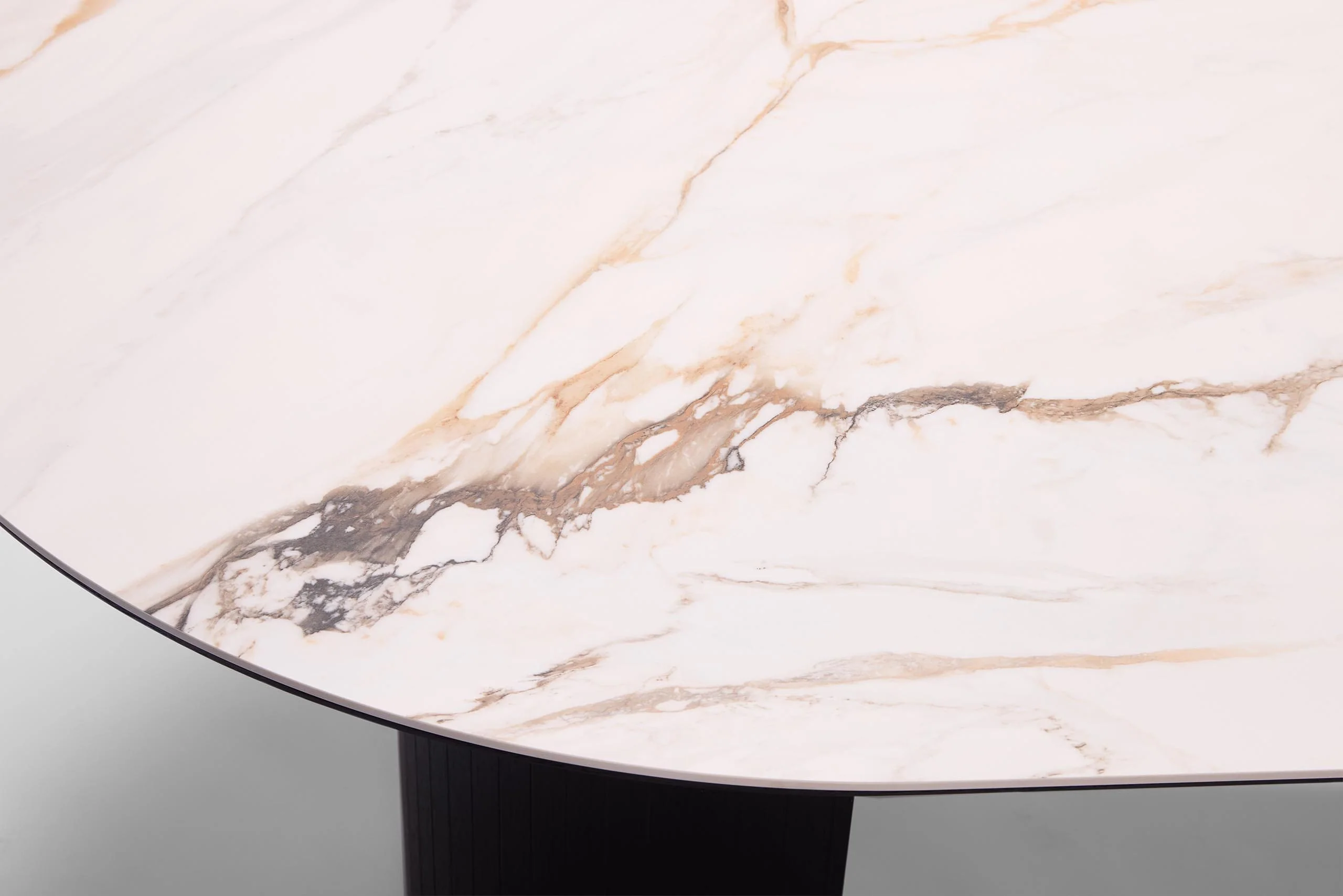 Picasso Dining Table - Image 4