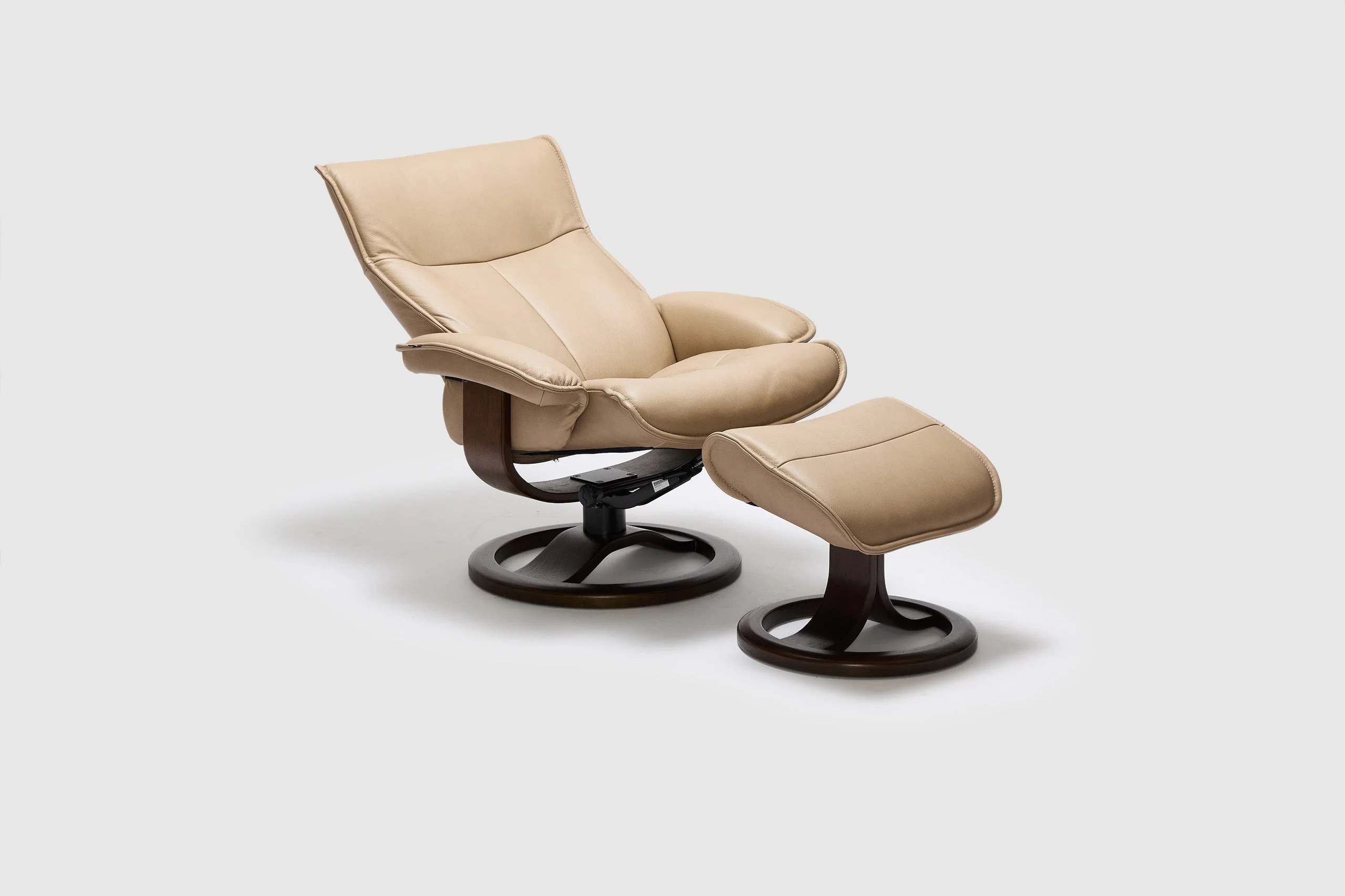 Senator Fjords Recliner Chair + Foostool - Image 7