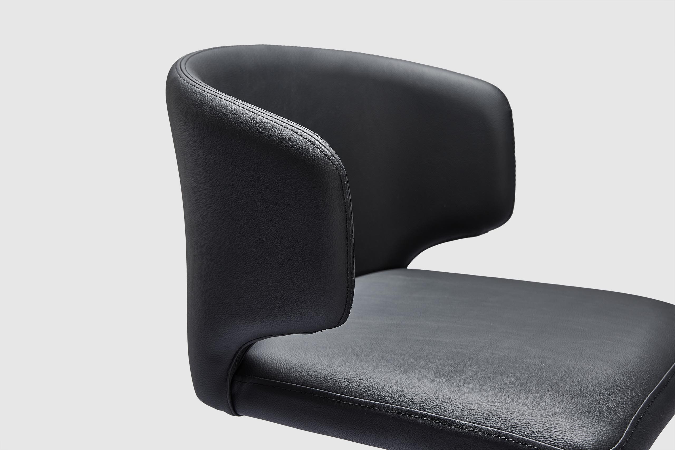 Sesto Gas-Lift Bar Stool - Image 10