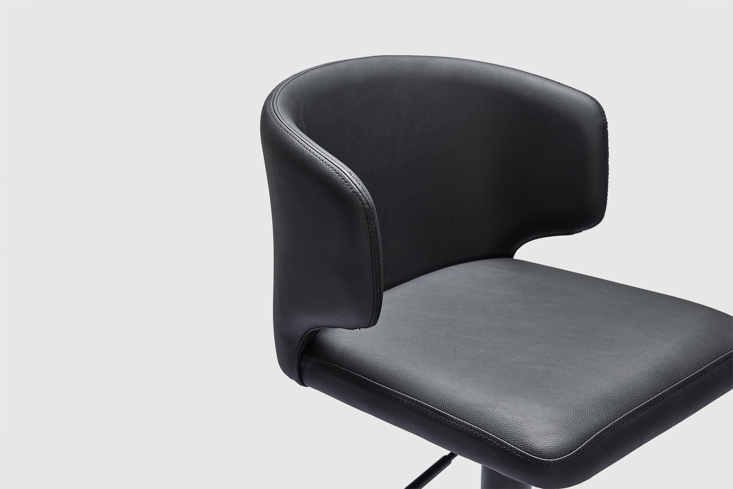Sesto Gas-Lift Bar Stool - Image 7